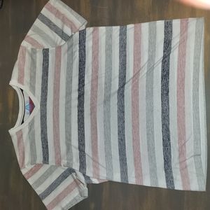 American Rag V-neck tshirt